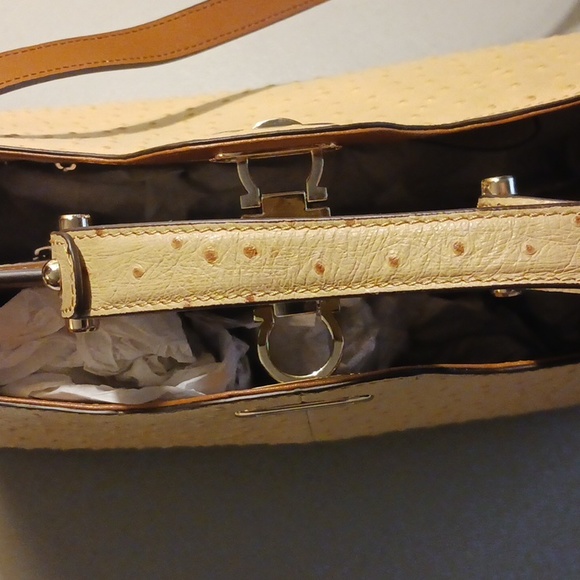 Rare Authentic Rowallan Ostrich Leather Large Handbag Purse Pale Yellow Beige - Picture 7 of 12